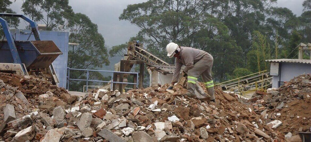 Exemplo de Arquitetura Vernacular que pode ser considerada bioclimática pelos materiais e soluções implementadas