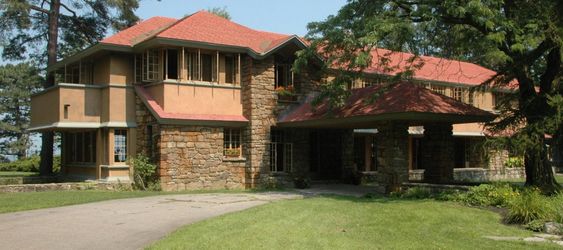 Graycliff (1927) projetada por Frank Lloyd Wright