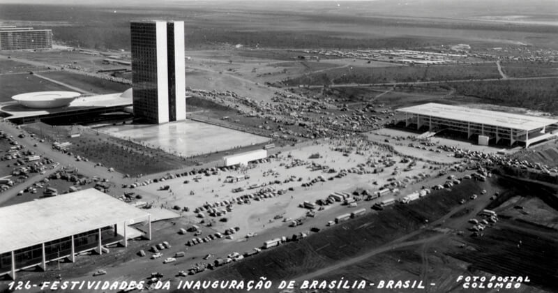 Brasília no momento de sua inauguração em 21 de abril de 1960