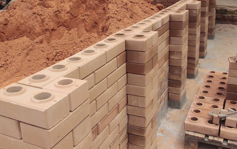 Exemplo de edificação construída com estrutura de bambu