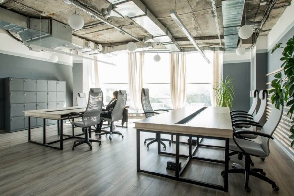 A Ergonomia atua diretamente na maneira como o usuário se relaciona com o ambiente no qual está inserido