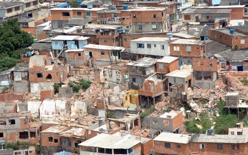 Conjunto Residencial Prefeito Mendes de Moraes, mais conhecido como Pedregulho.